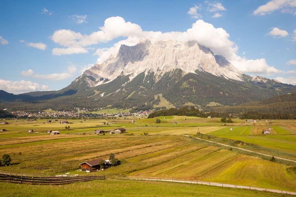 Sporthotel Zugspitze Lermoos Exterior photo